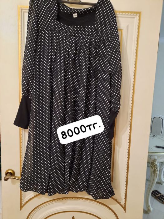 Продам женские платья 50-52