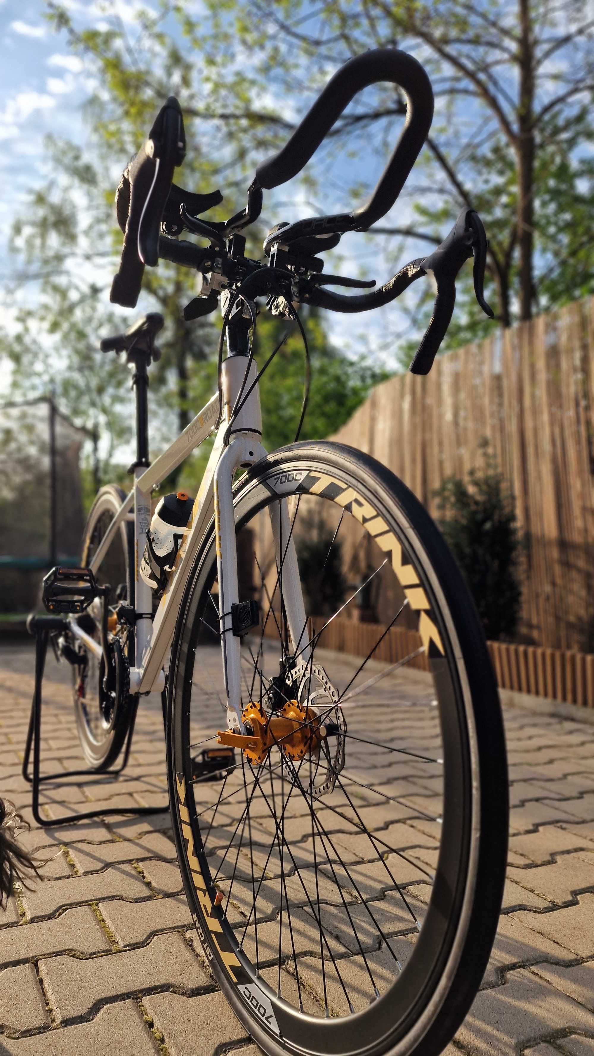 Bicicletă de șosea (Road race), cadru 55cm,  impecabilă