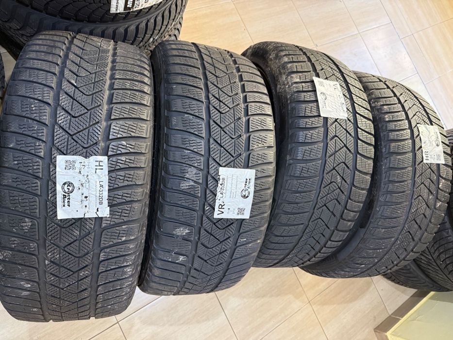 235 40 19 Pirelli