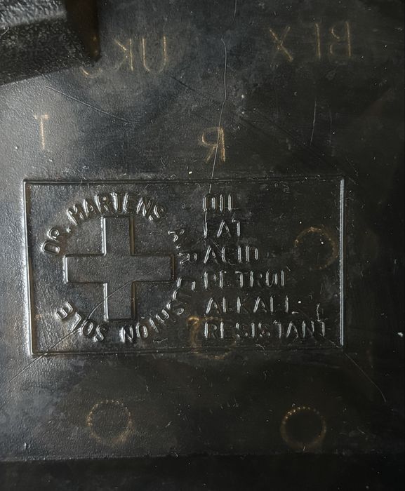 Dr Martens bocanci, culoare: negru, sireturi: pascal