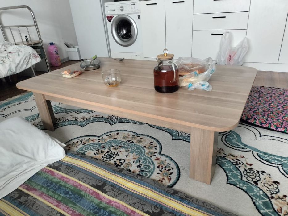 Продам стол прочный