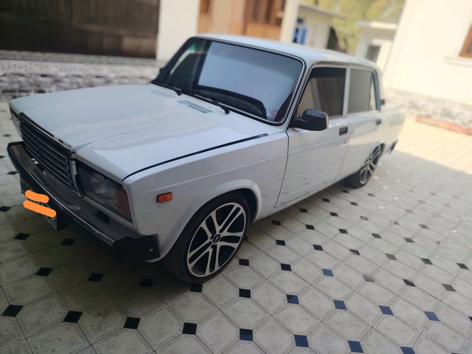 Lada 21 07 sotiladi