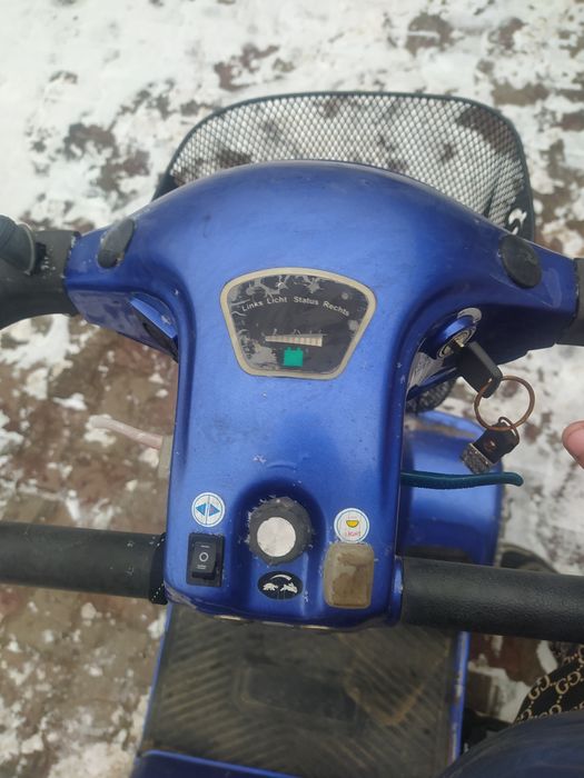 Vând scuter pentru persoane cu dizabilități