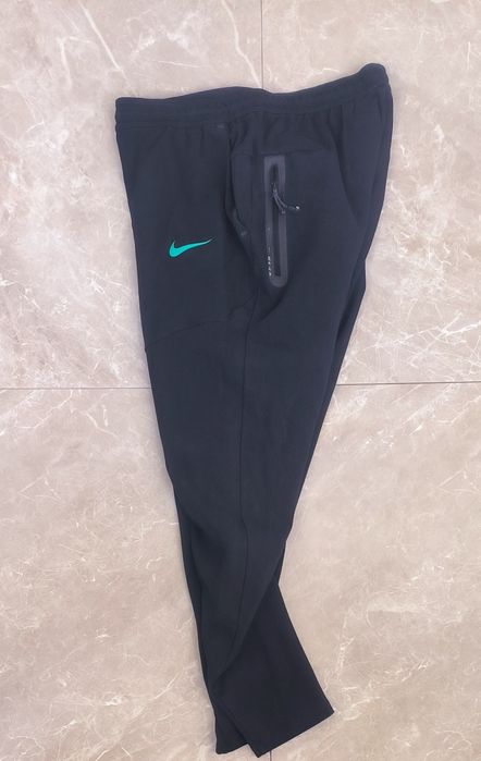 Nike Tech Fleece долнище L размер FC Barcelona 20/21