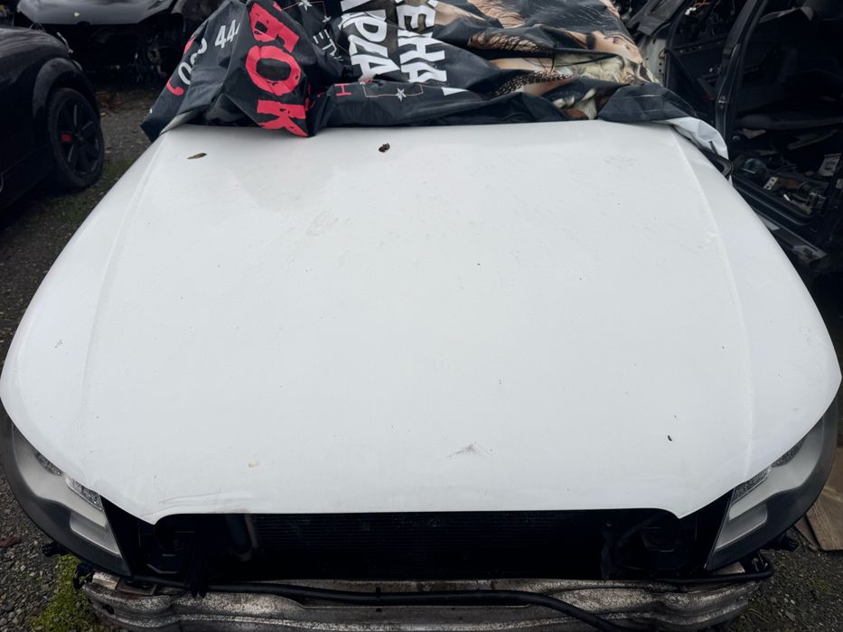 Преден капак Audi A4 b8 / ауди а4 б8