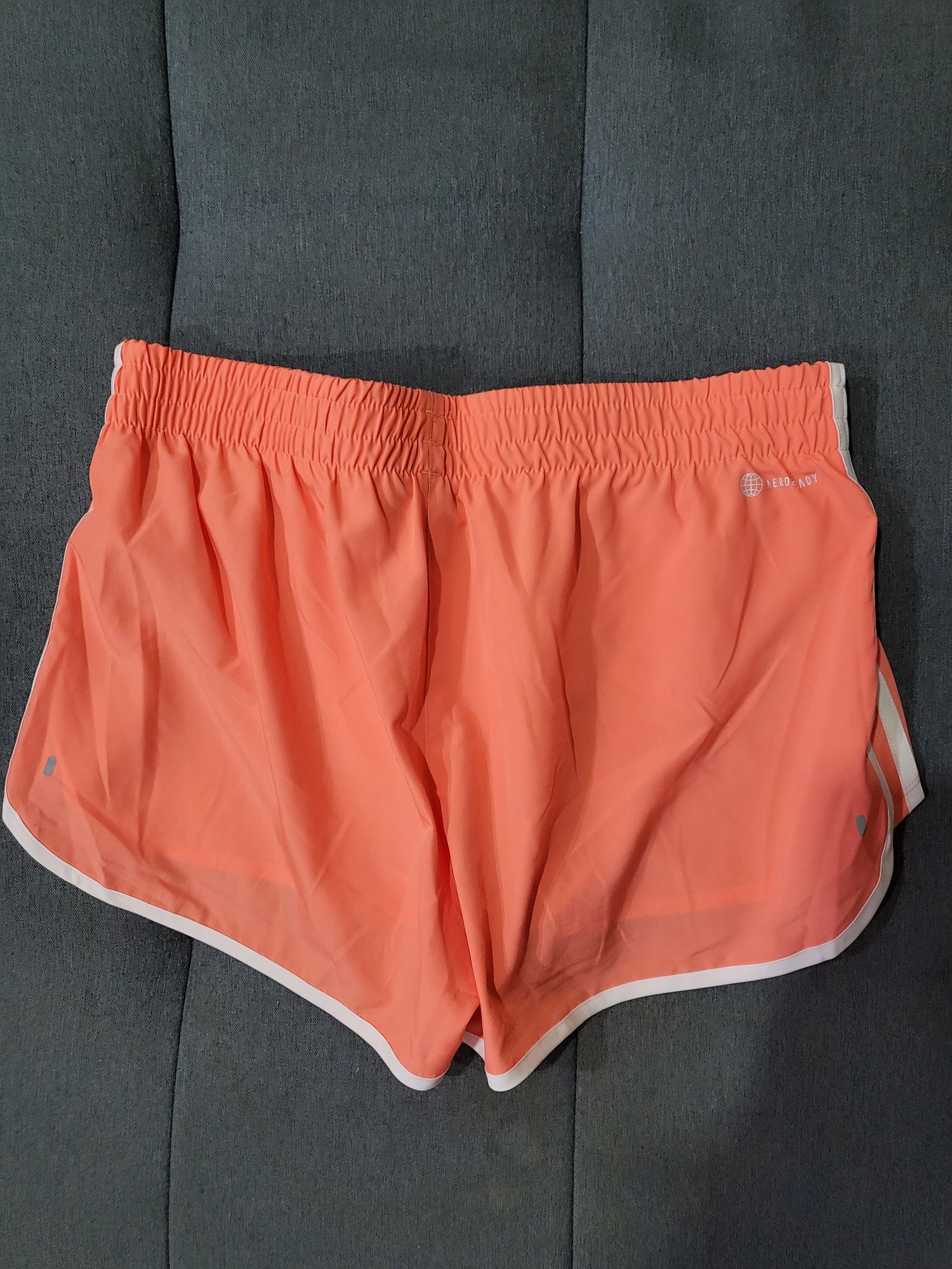 Чисто Нови оригинални дамски панталонки Adidas