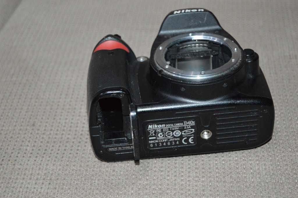 Camera digitala NIKON D40x body - cu defect