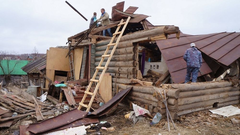 Демонтаж построек строений снос зданий