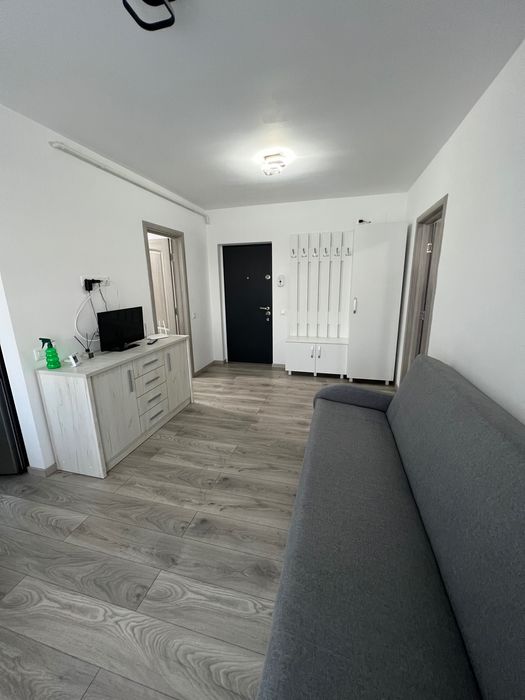 Închiriez apartament cu două camere