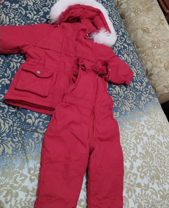 Продам детскую зимний куртку