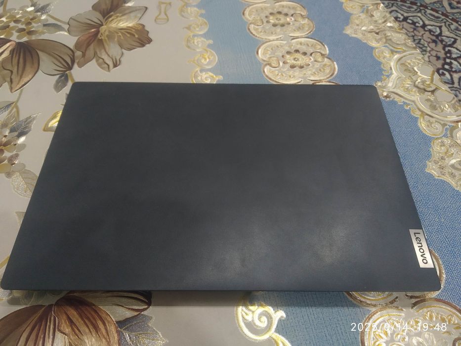 Lenovo ideapad 3   4ga 1tr bayt srochna sotiladi