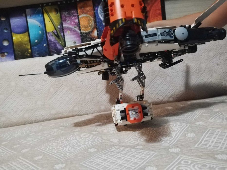Lego navetă spațială 42181