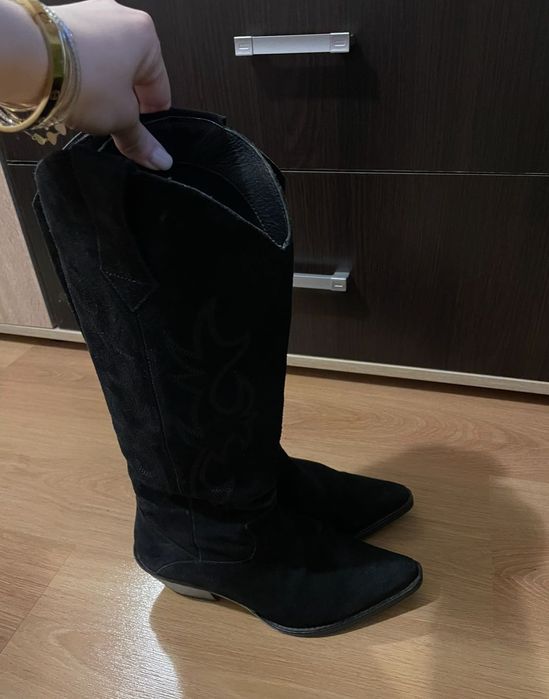 Vând cizme Zara piele întoarsă 35