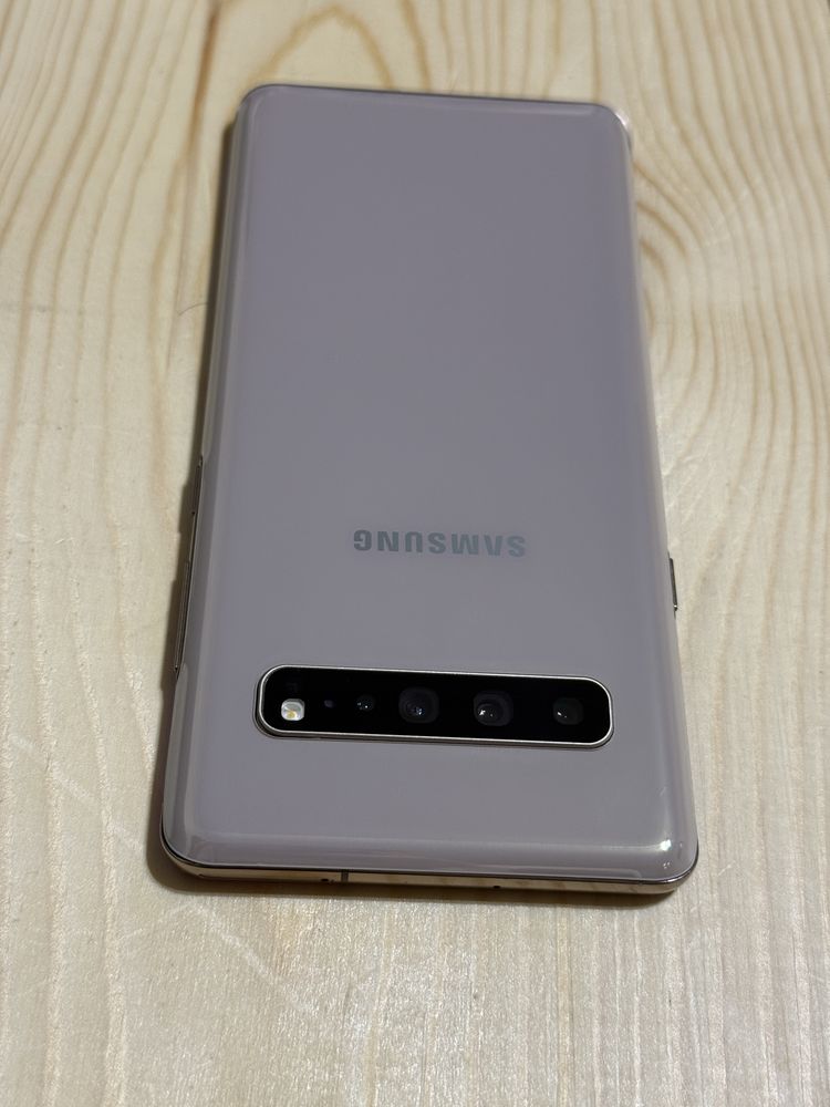 Samsung S10 Plus 256 gb Ram 8 android 11