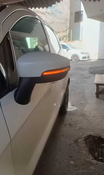 Динамични бягащи мигачи за огледалата за Форд Ford Kuga C-Max Focus