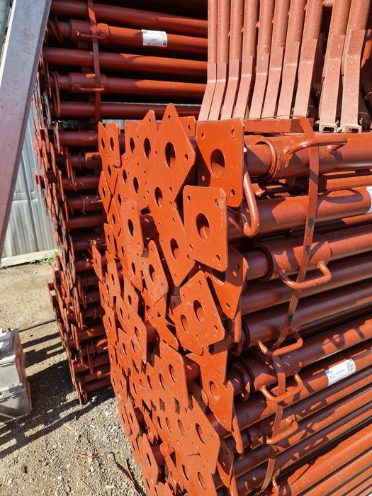 Inchiriere schelă și popi