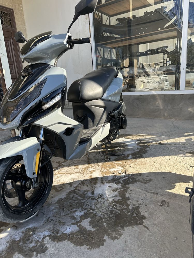 Skuter Lifan Ravon 150