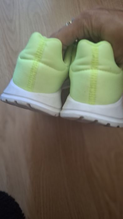 Маратонки Адидас н. 32