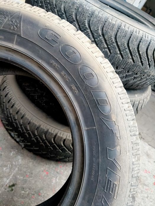 Продам болоны Goodyear 235 65 r17