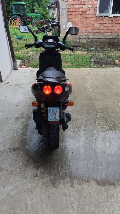 Scuter Aprilia  motor de 49