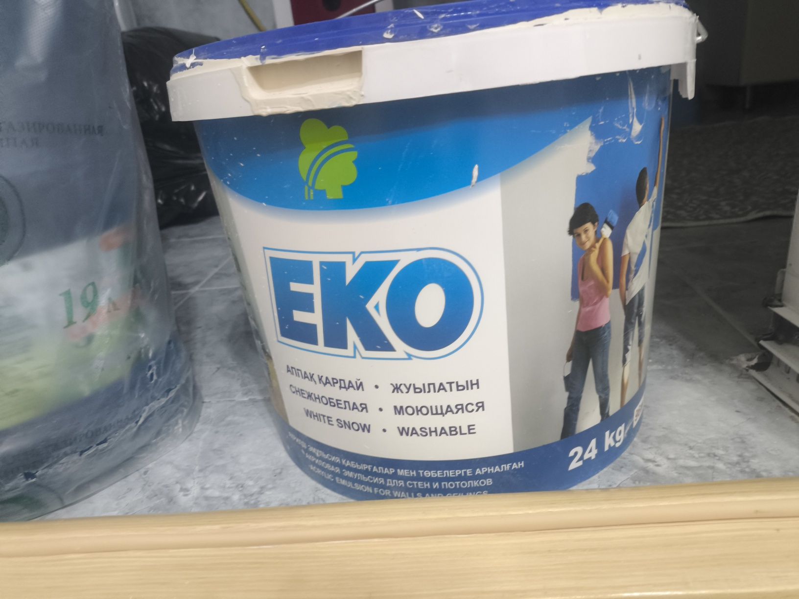 Продаю полное ведро краски ЕКО 24кг того есть