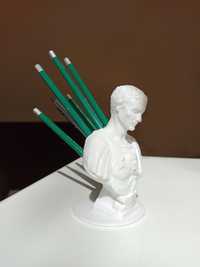 Арт моливник - скулптура на Юлий Цезар