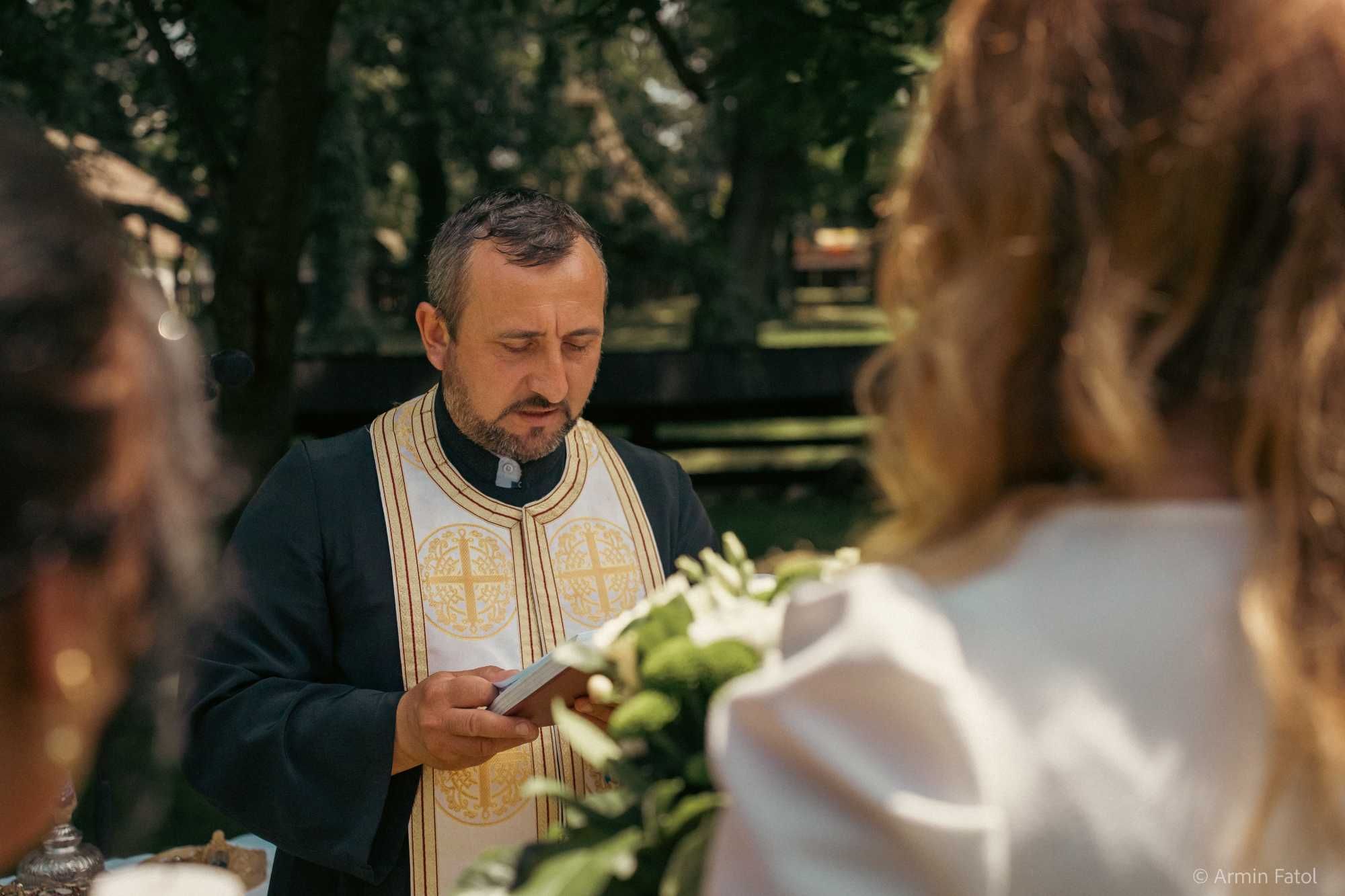 Videograf / fotograf evenimente ( filmări video foto nunta, botez )