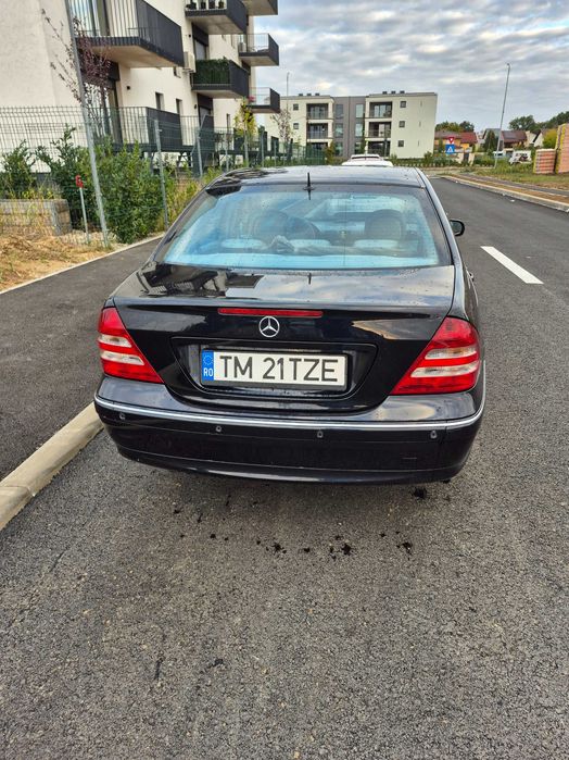 Mercedes-Benz C220 CDI Avantgarde 2006 – 160 CP, Automat, Navi, Piele