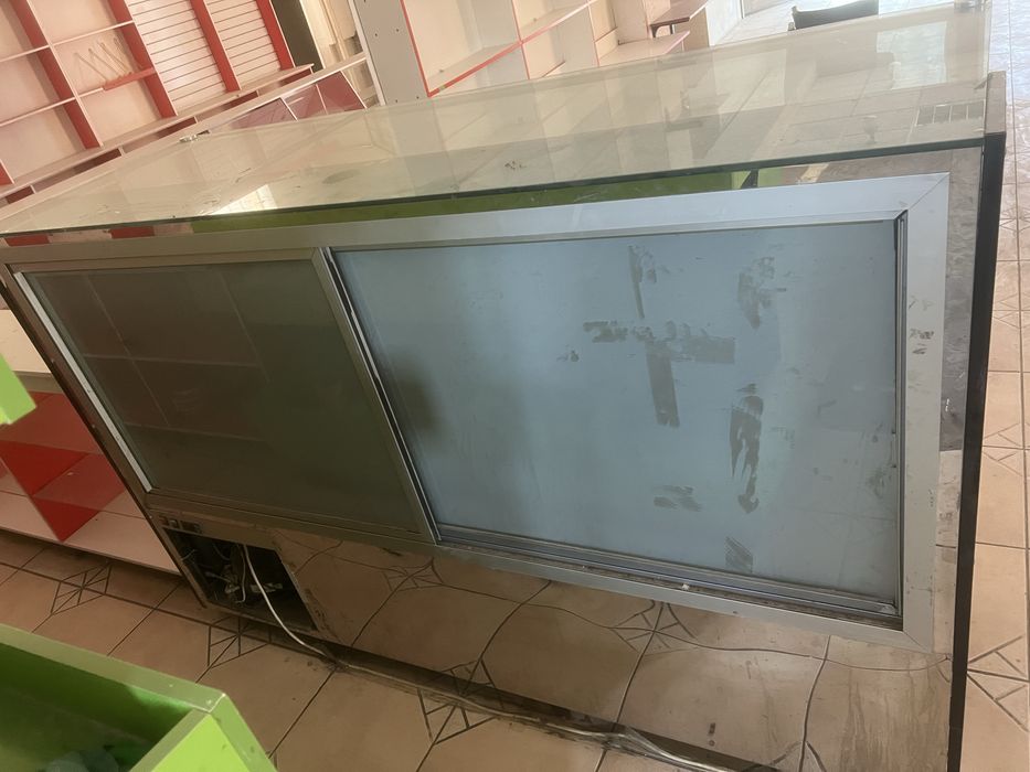 Холодилник витрина