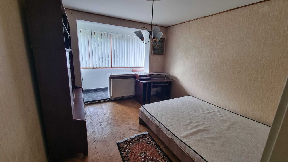 Inchiriez apartament zona str Petre Dulfu, 3 camere decomandat
