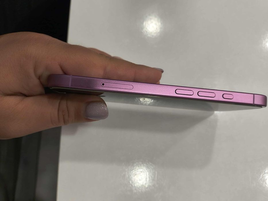 Iphone 16•128GB•Розов