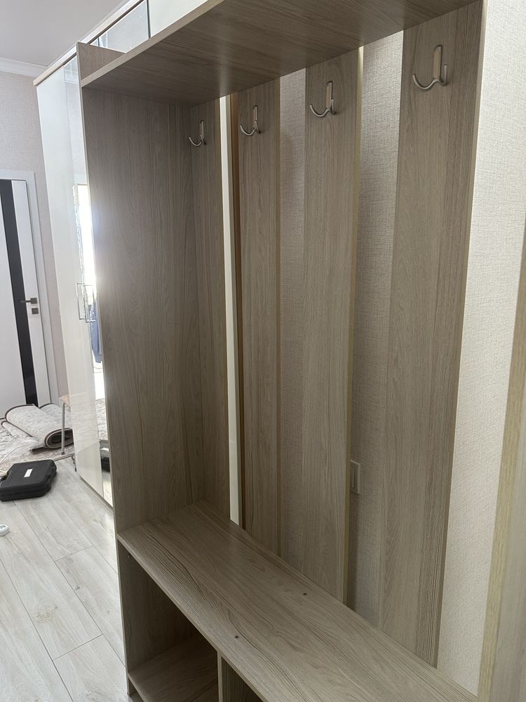 Срочно продам прихожую