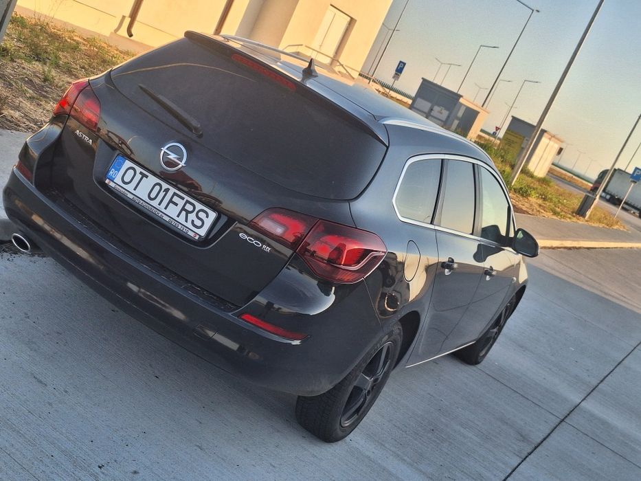 Vând Opel Astra sport tourer