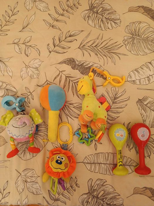 Бебешки играчки дрънкащи,музикални