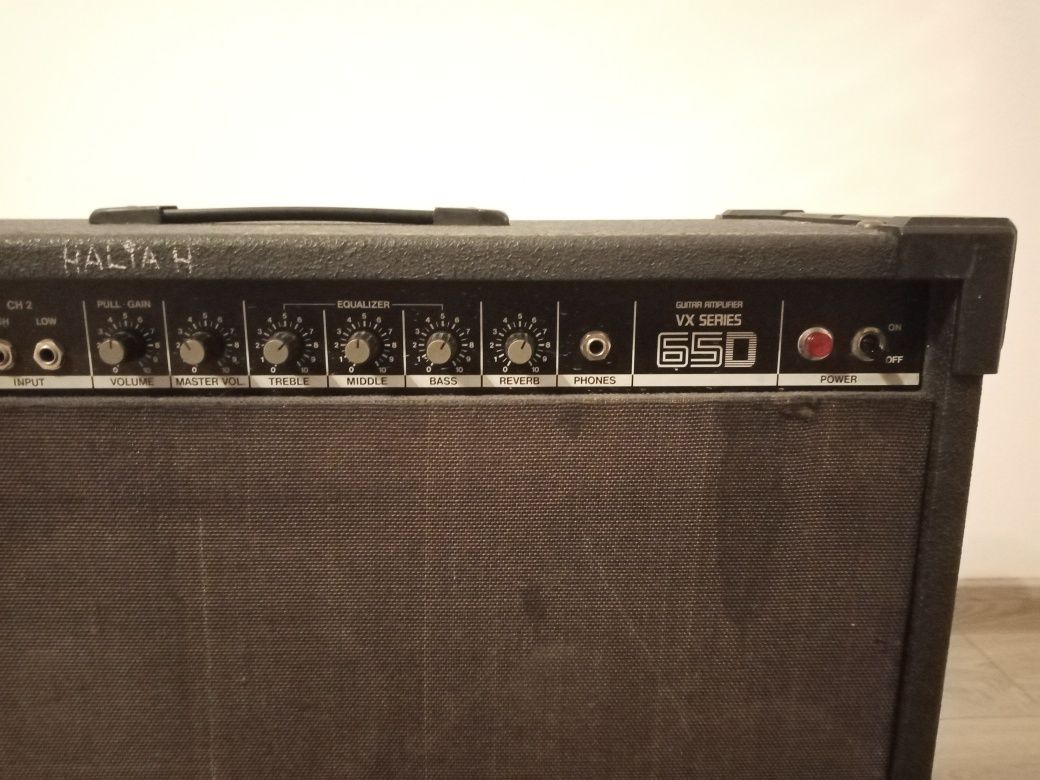 Amplificator de chitară yamaha VX65D