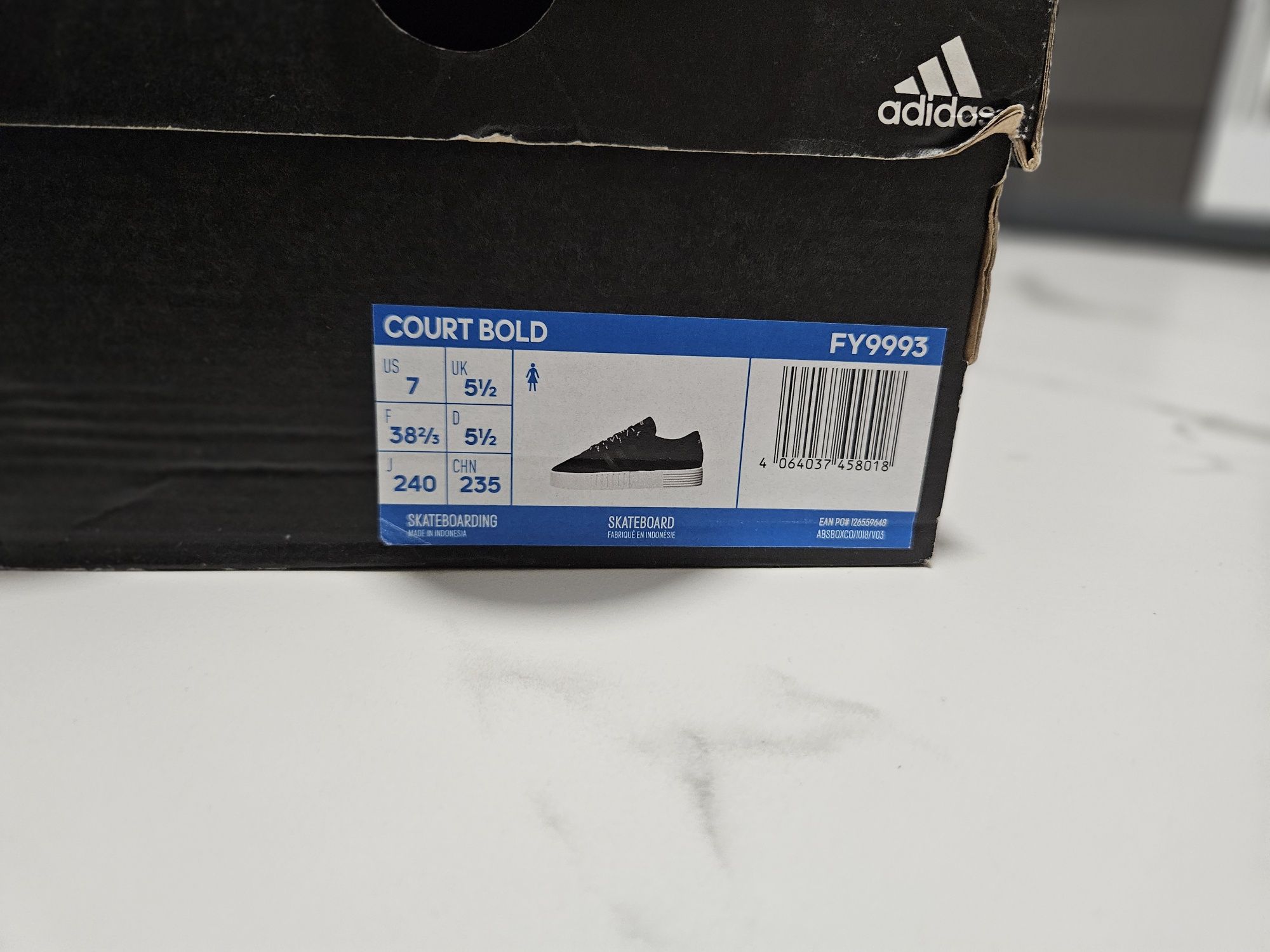 Маратонки Adidas