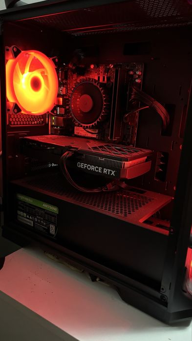 Pc de gaming inca in garantie