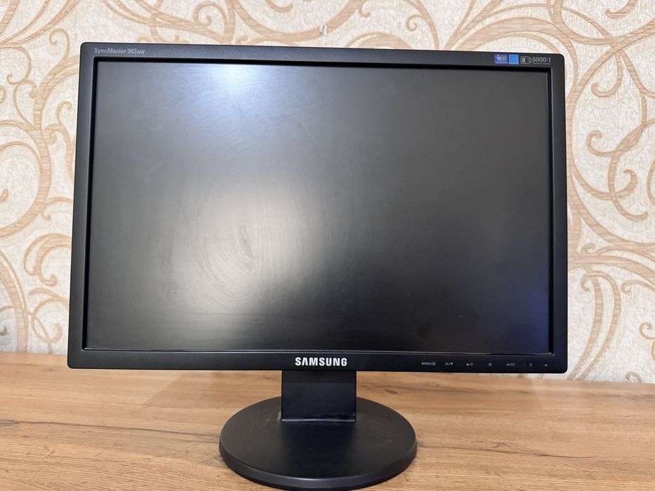 Монитор Samsung в отличном состоянии