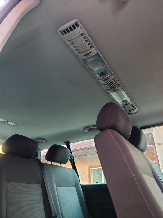 vw caravele an 2013 avariat