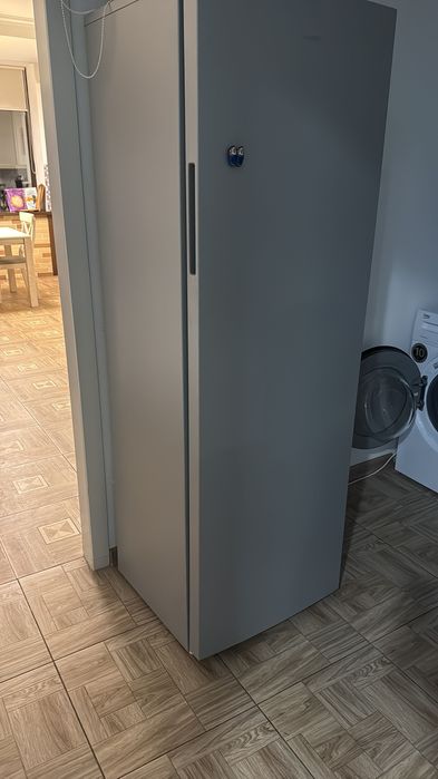 Холодильник Бирюса