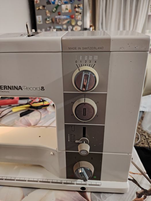 Mașina de cusut Bernina 931 și Sincer