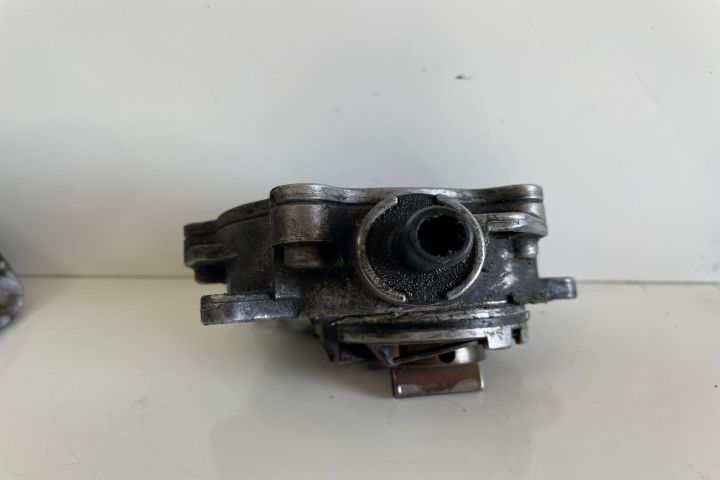 Pompa vacuum  06E145100C Audi A6 4F/C6