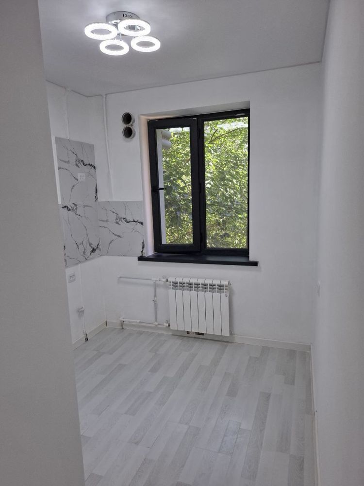 Феруза Продаётся квартира 2/2/5 балкон 2х6 ор-р: Экобозор