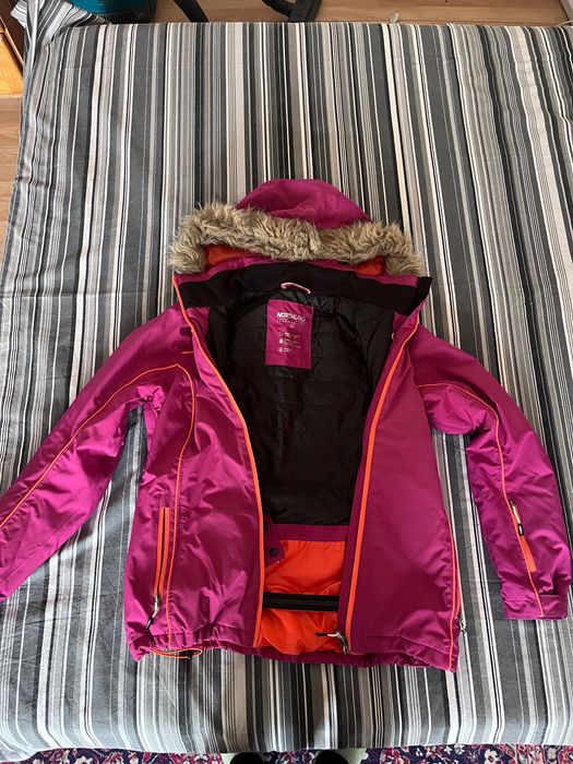 Дамско Ски Яке номер 38EU S или M размер