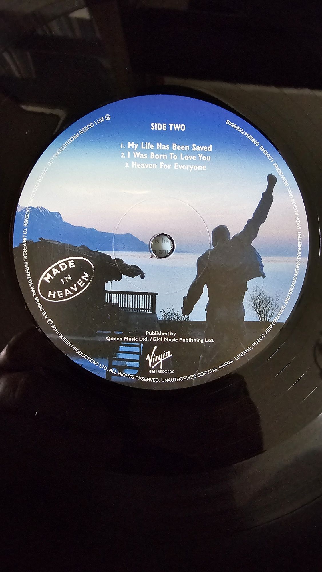 Продается виниловая пластинка QUEEN-MADE IN HEAVEN,1995 г.