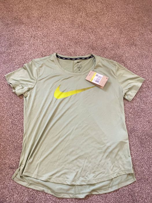 Дамска тениска Nike Dri fit