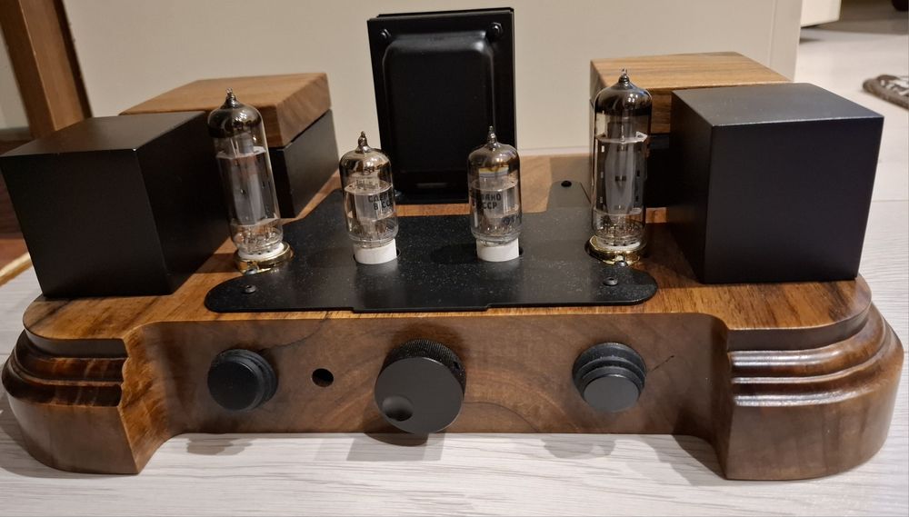 Amplificator lampi SE 6p14p (iesire boxe + casti)