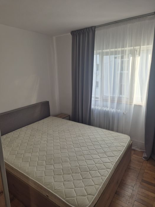Inchiriez apartament