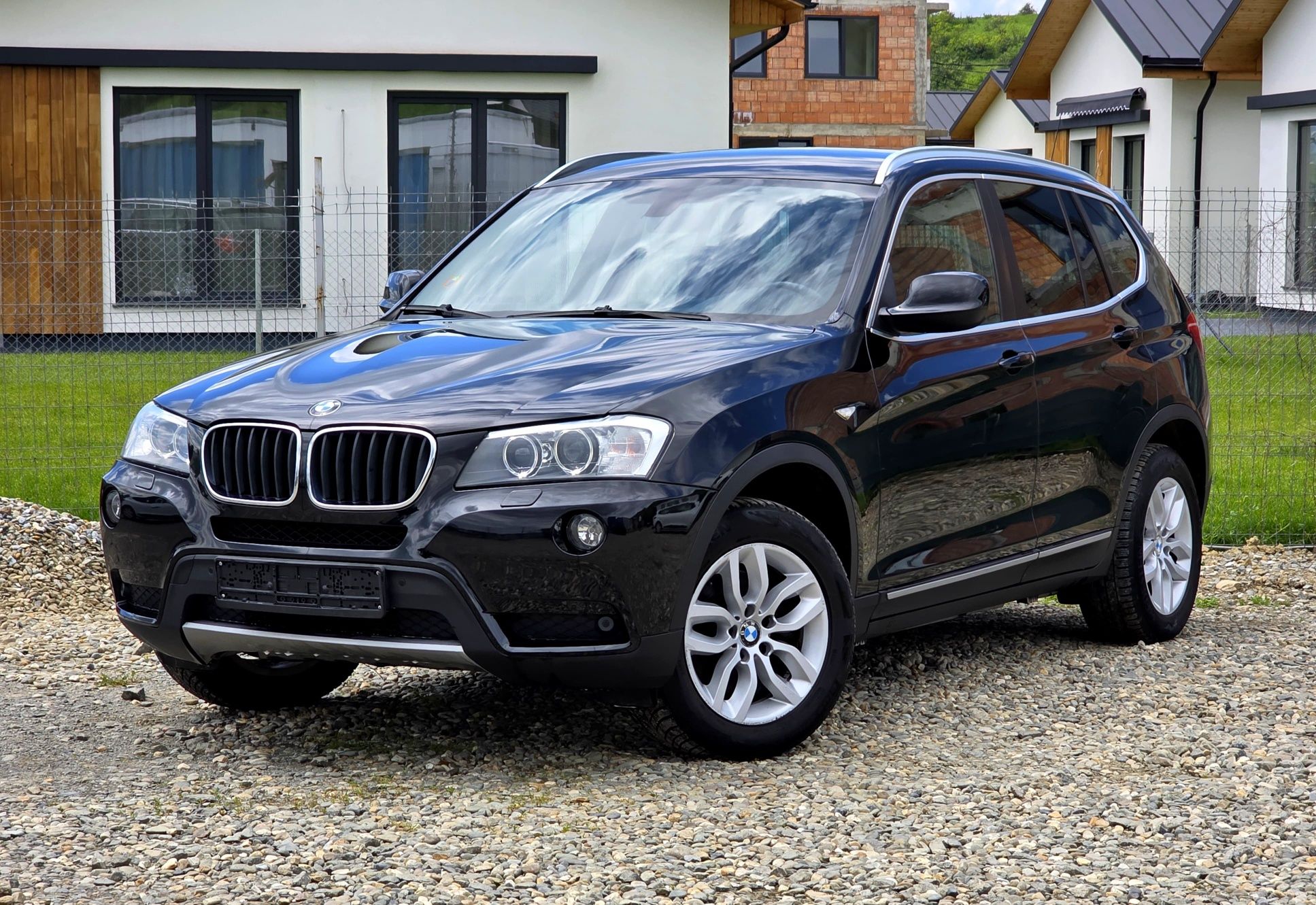 Bmw x3 f25 2.0 184 cp/automat/bi-xenon/2013/interior maro