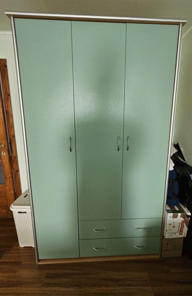 Dulap din lemn dressing